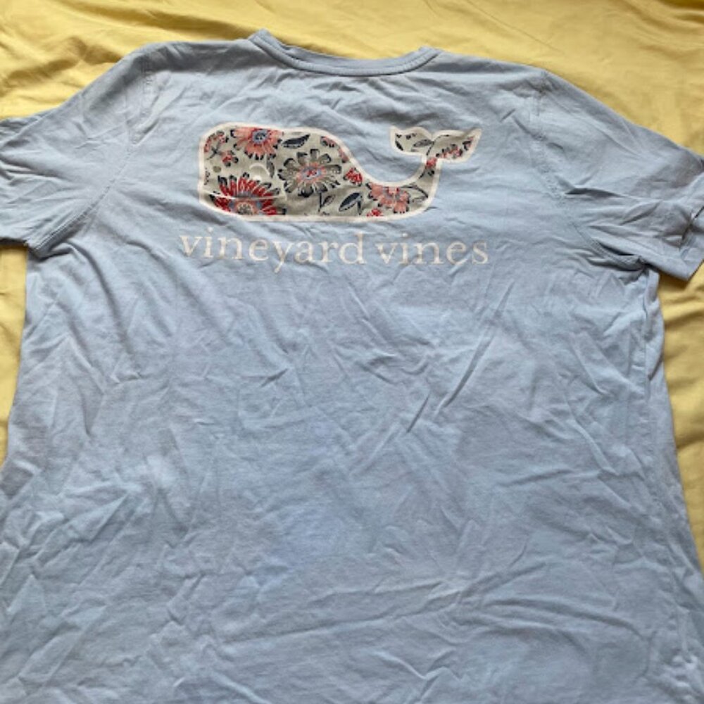 Vineyard Vines | Whale Graphic Pocket Tee | Light Blue | Size XL | Used - Picture 2 of 3